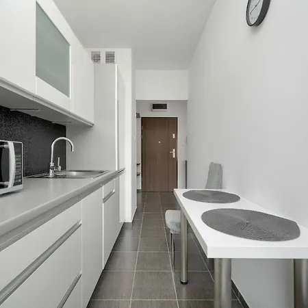 Klimasa White&blue With Balcony In By Renters Apartment
