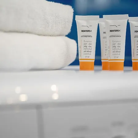 Klimasa White&blue With Balcony In By Renters *