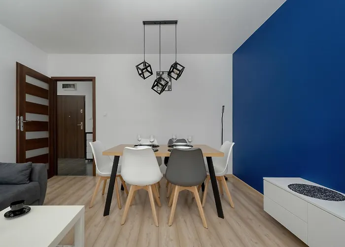 Klimasa White&blue With Balcony In By Renters Appartement *