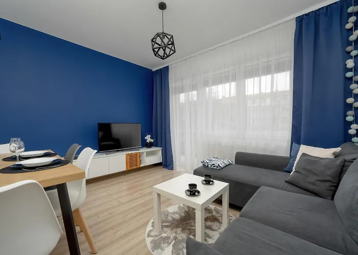 Klimasa White&blue With Balcony In By Renters Appartement *