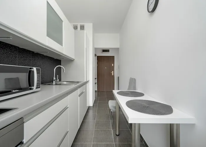 Klimasa White&blue With Balcony In By Renters Appartement