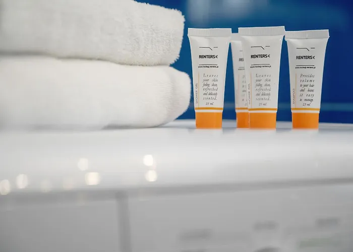 Klimasa White&blue With Balcony In By Renters *