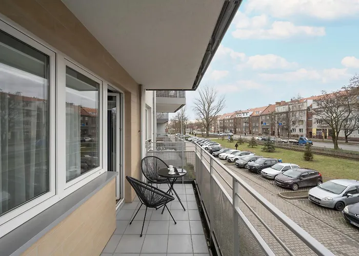 Klimasa White&blue With Balcony In By Renters Appartement *